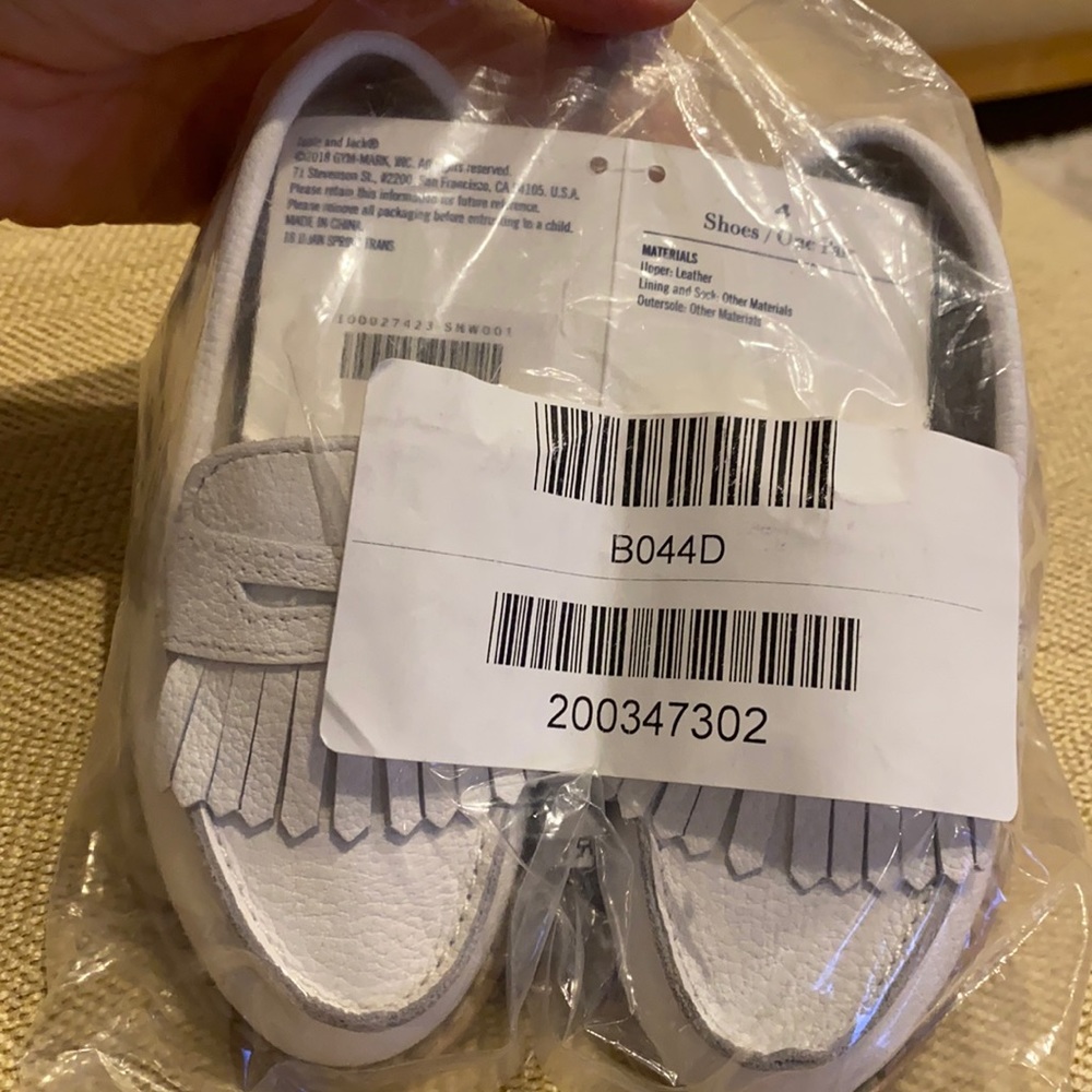 Beautiful driver shoes for baby size 4❤️😍😘👌🥰